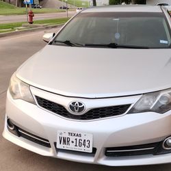 Toyota Camry SE 