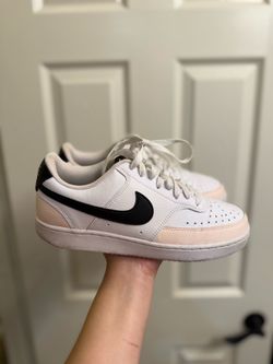 Women’s Nike shoes