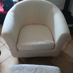 Tullsta Armchair . Used In Good https://offerup.co/faYXKzQFnY?$deeplink_path=/redirect/ Has A Cover 