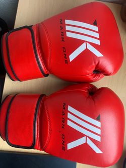 Boxing gloves