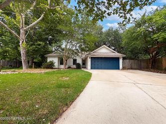 Unit 103 | 3 bd | 2 ba | 1655 sqft 7737 Pepper Cir E, Jacksonville, FL 32244