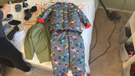 Child snow suit