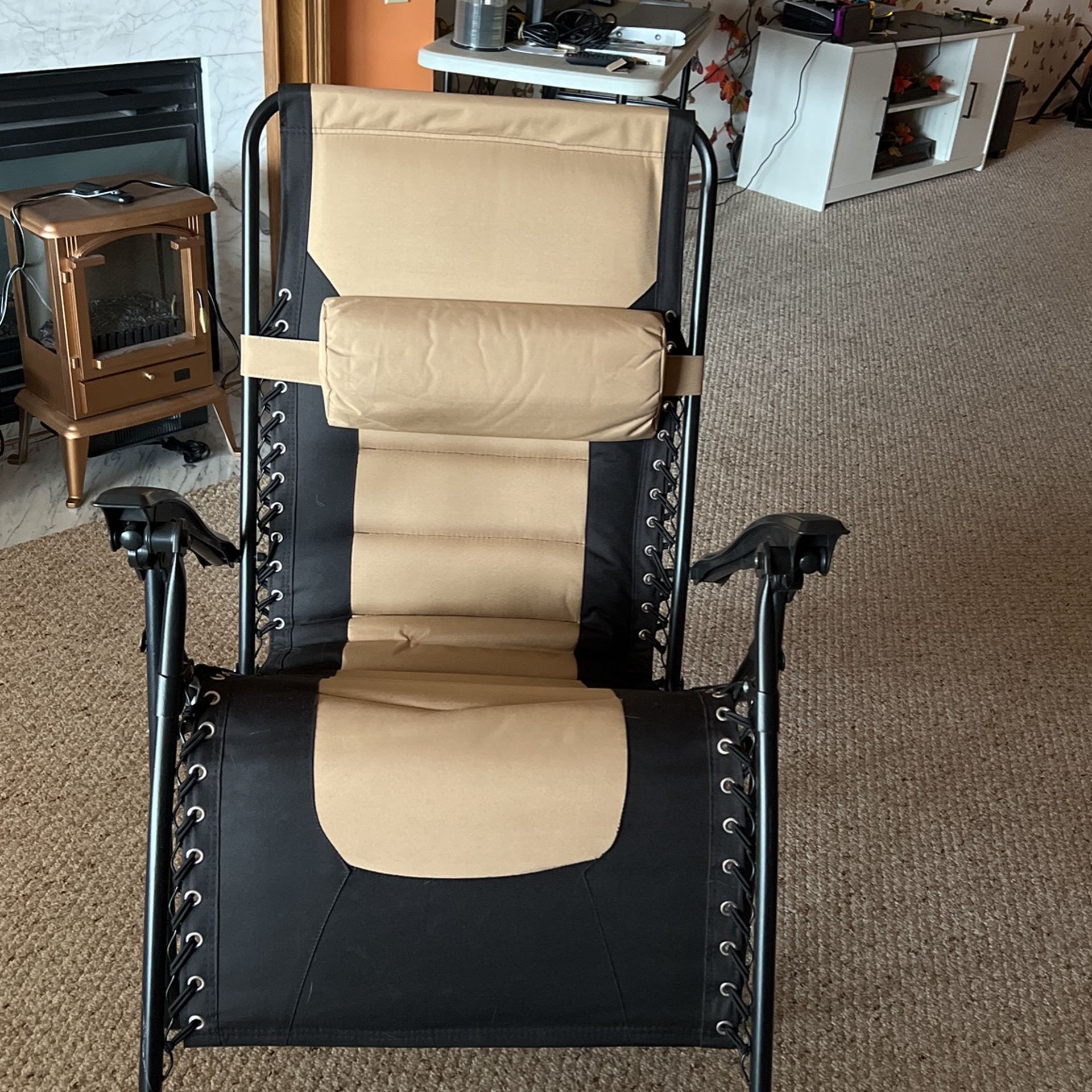 LAWN AREA RECLINER