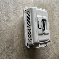 Small animal carrier/kennel
