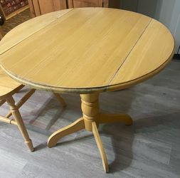 Dining table + chair