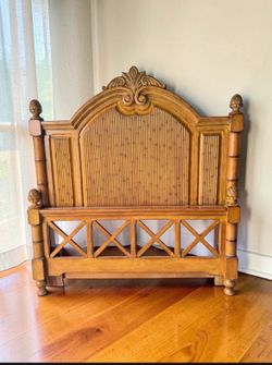Tommy Bahama original Bedroom set ( deliver available