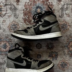 Jordan 1 "Shadow 2.0 (GS)" size 7y