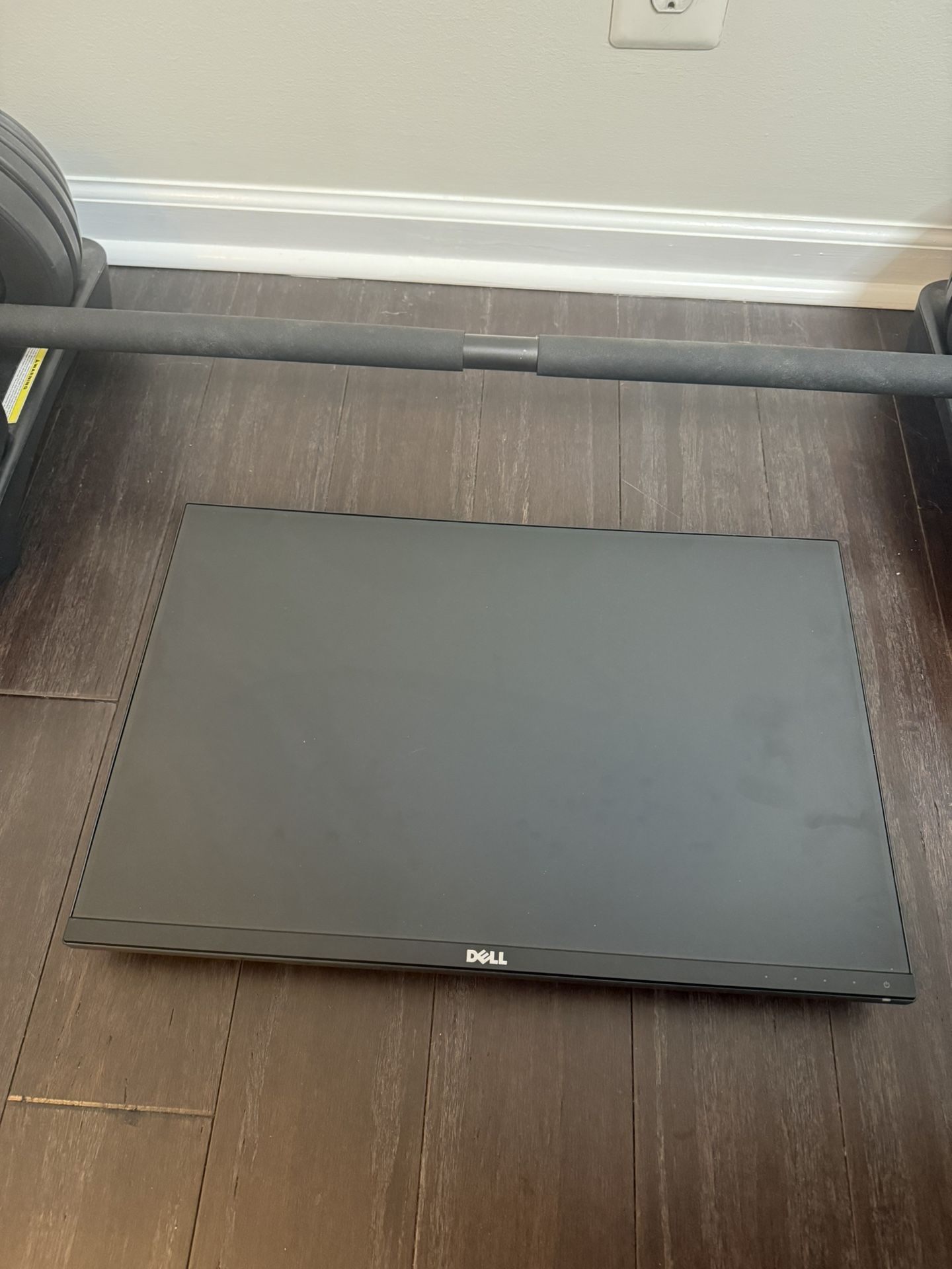 Monitor 24”