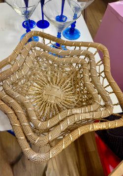 VINTAGE NESTING GOLD Tone Metal Star Shaped Woven  Basket  Great for Holiday Center Piece. Set 3
