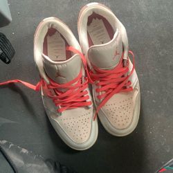 Only Worn One Time Size Ten In Woman 8 In Men 