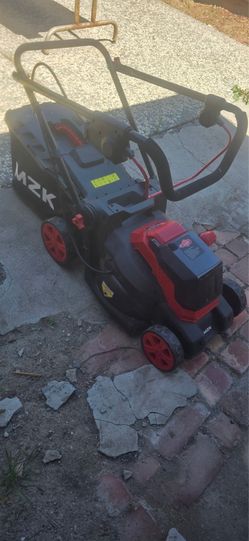 Cordless lawnmower