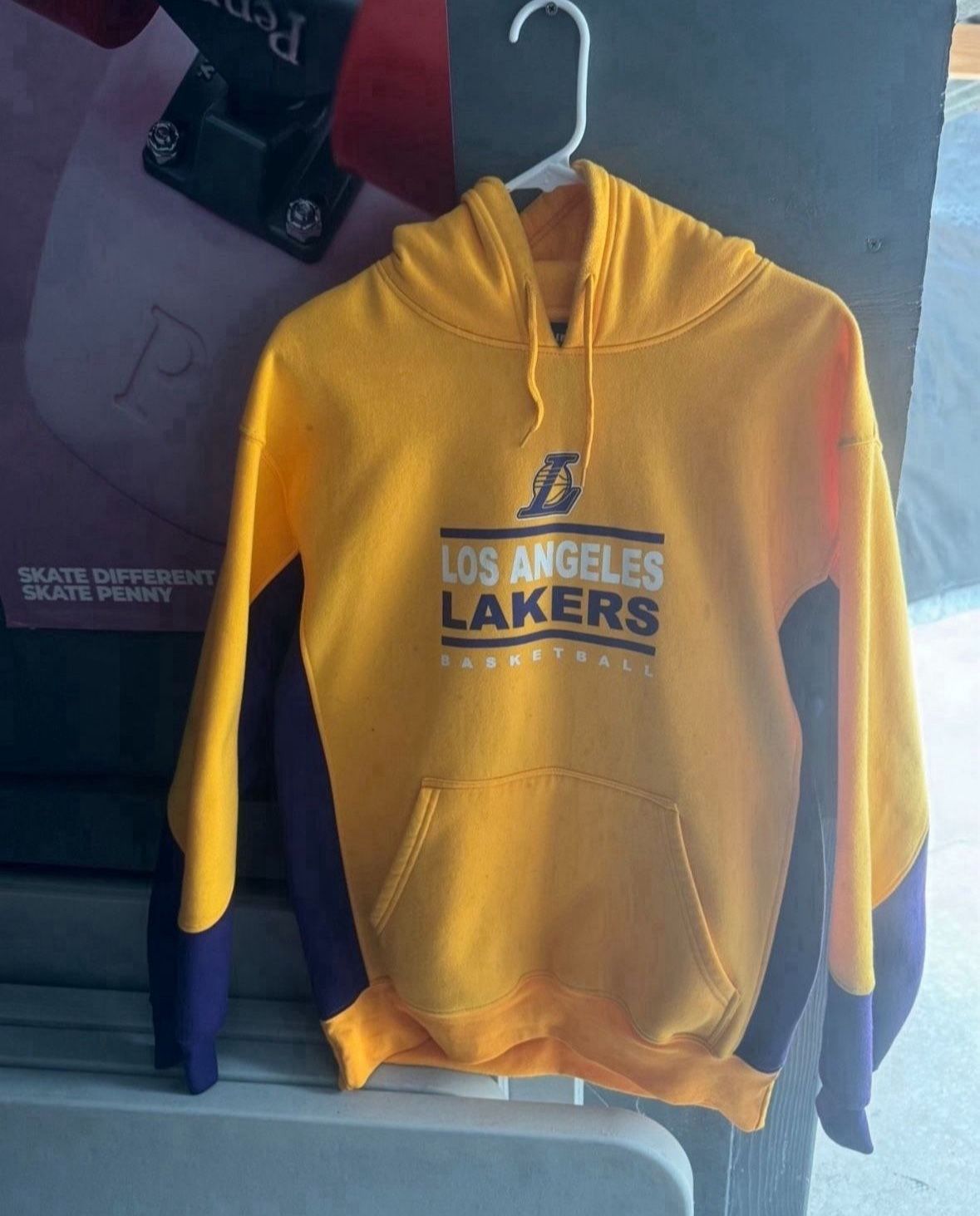 Lakers Hoodie Size L