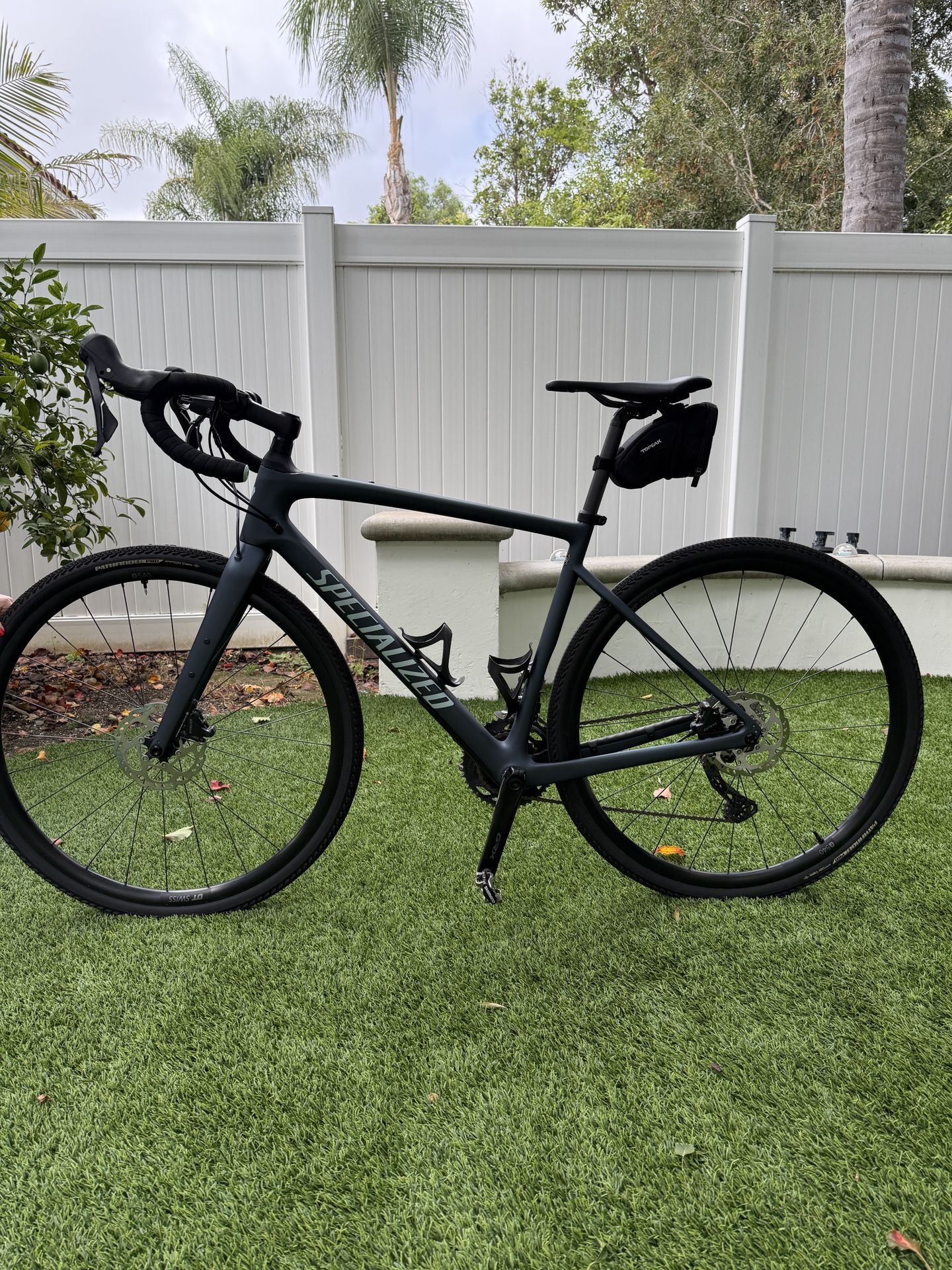 Specialized Diverge Sport Carbon 56 + Computer + Upgrades