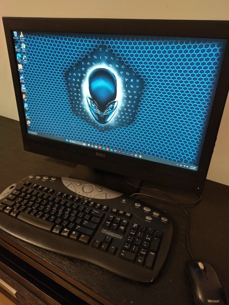 Dell All In One - 24" - WiFi Bluetooth Webcam SD Card Reader HDMI, Windows 11 Pro - $150