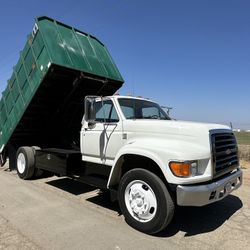 1995 Ford F-650 Chipper Dump Truck