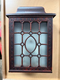 Outdoor wall lamp