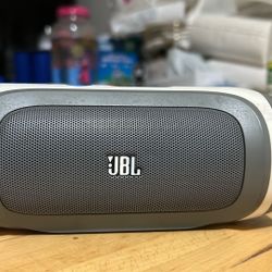 JBL CHARGE 1 : Excellent Condition 