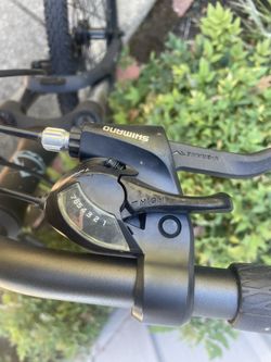 Fuji Traverse 1.7 Bike. 