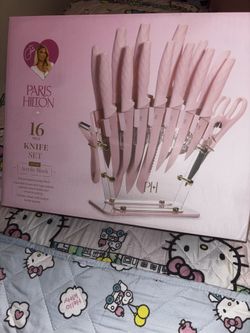 Paris Hilton Knife Set
