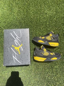 Jordan 4 Thunder