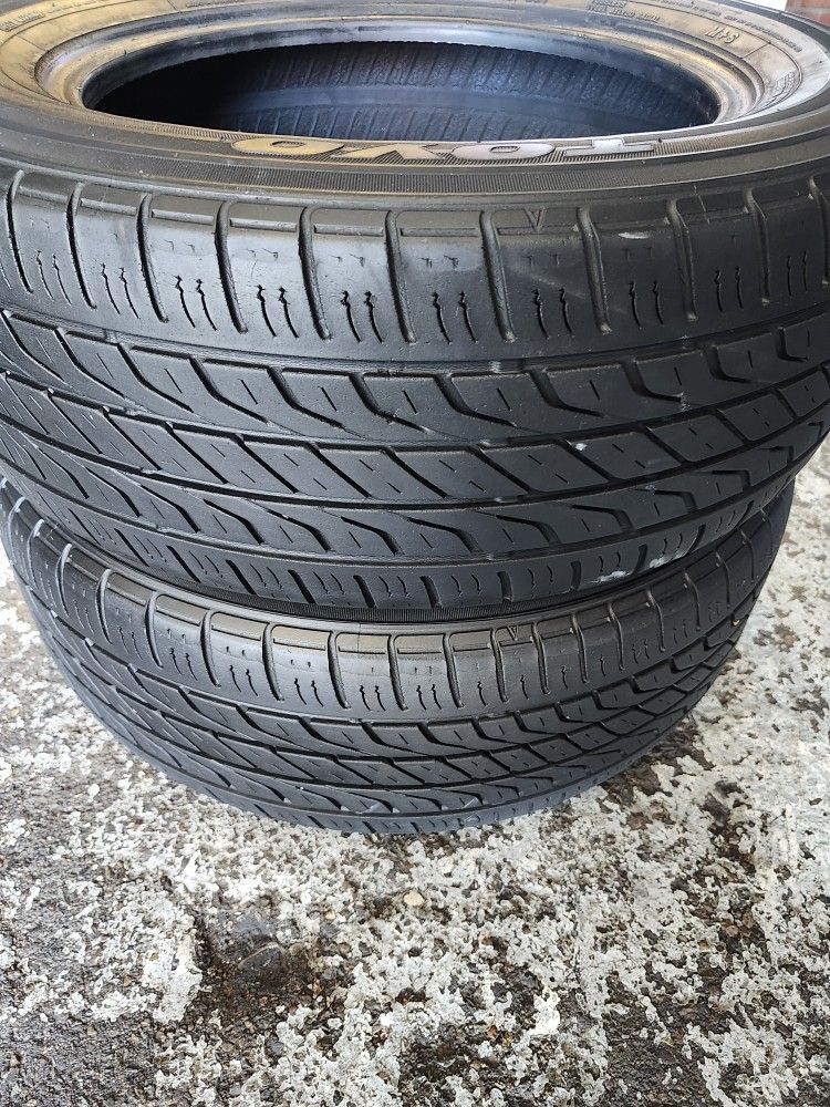TOYO 205 60 15 (TIRE PAIR)