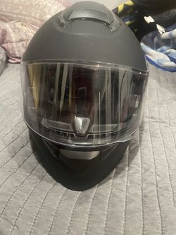 Motorcycle helmet 