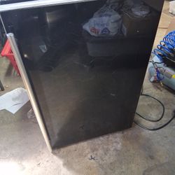 Mini Bar/Wine  fridge