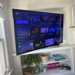 60” SONY Smart TV and Heavy Duty Wall Mount