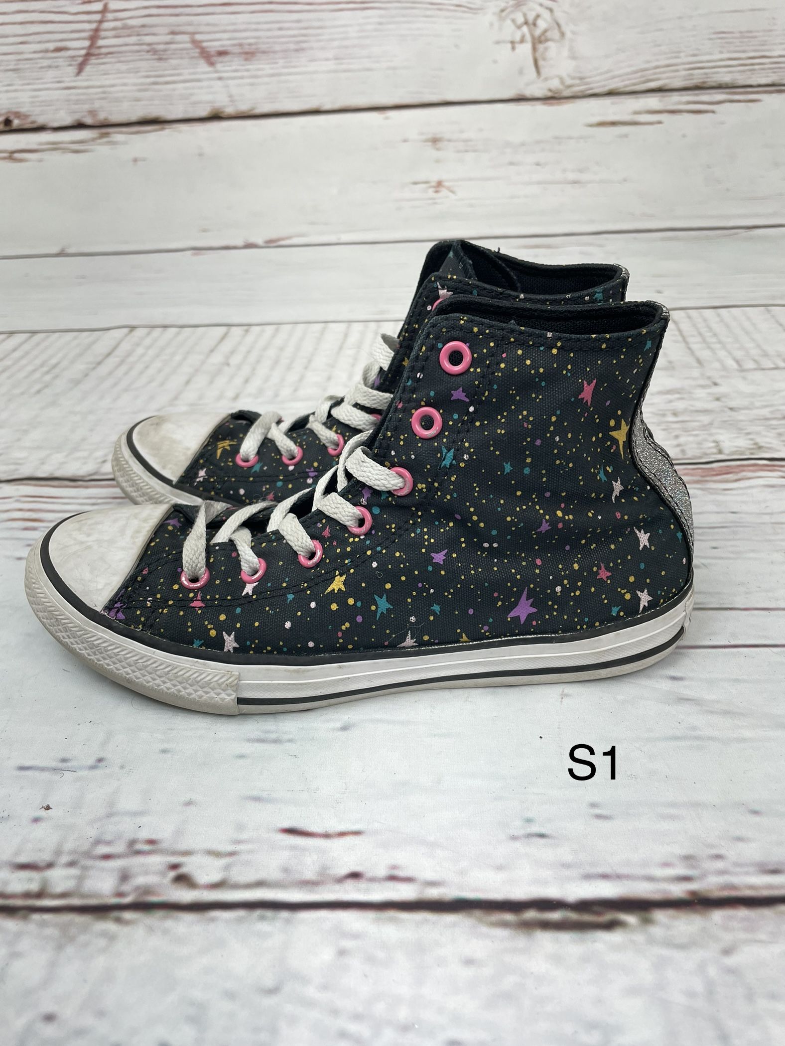 converse youth size 4