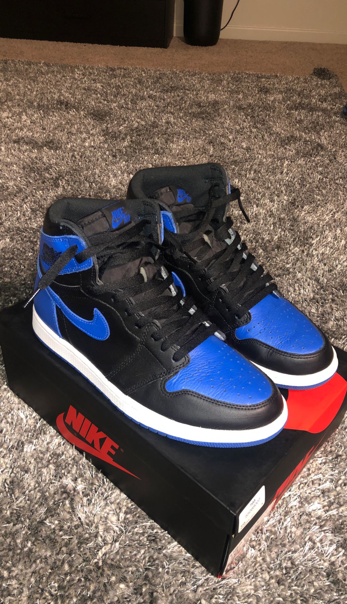 Air Jordan Retro 1 OG High Royal Blue Size 10.5