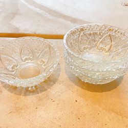 Vintage KIG Indonesia Clear Glass 6.5" Hearts and Roses Bowls. 4 bowls