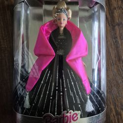 Happy Holidays BARBIE Doll Special Edition (1998) Mattel