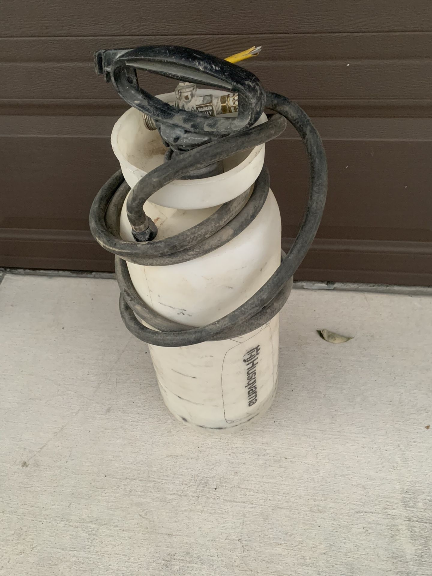 Water tank for concrete saw
