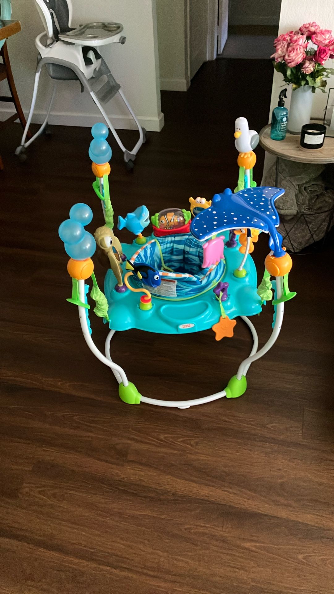 Like New - Finding Nemo Themes Jumper
