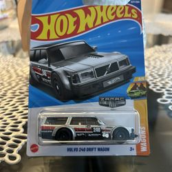 Volvo 240 Drift Wagon ( Zamac) Collectibles Toys 