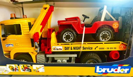Loma Linda * Bruder Tow Truck & Jeep  New