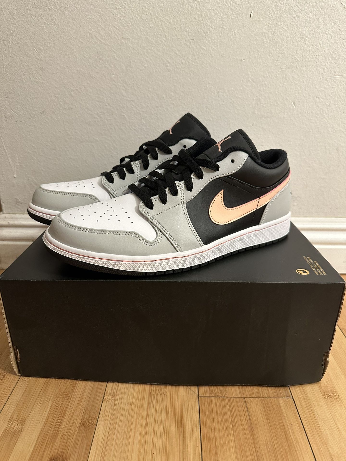 Jordan low black bleached coral grey fog