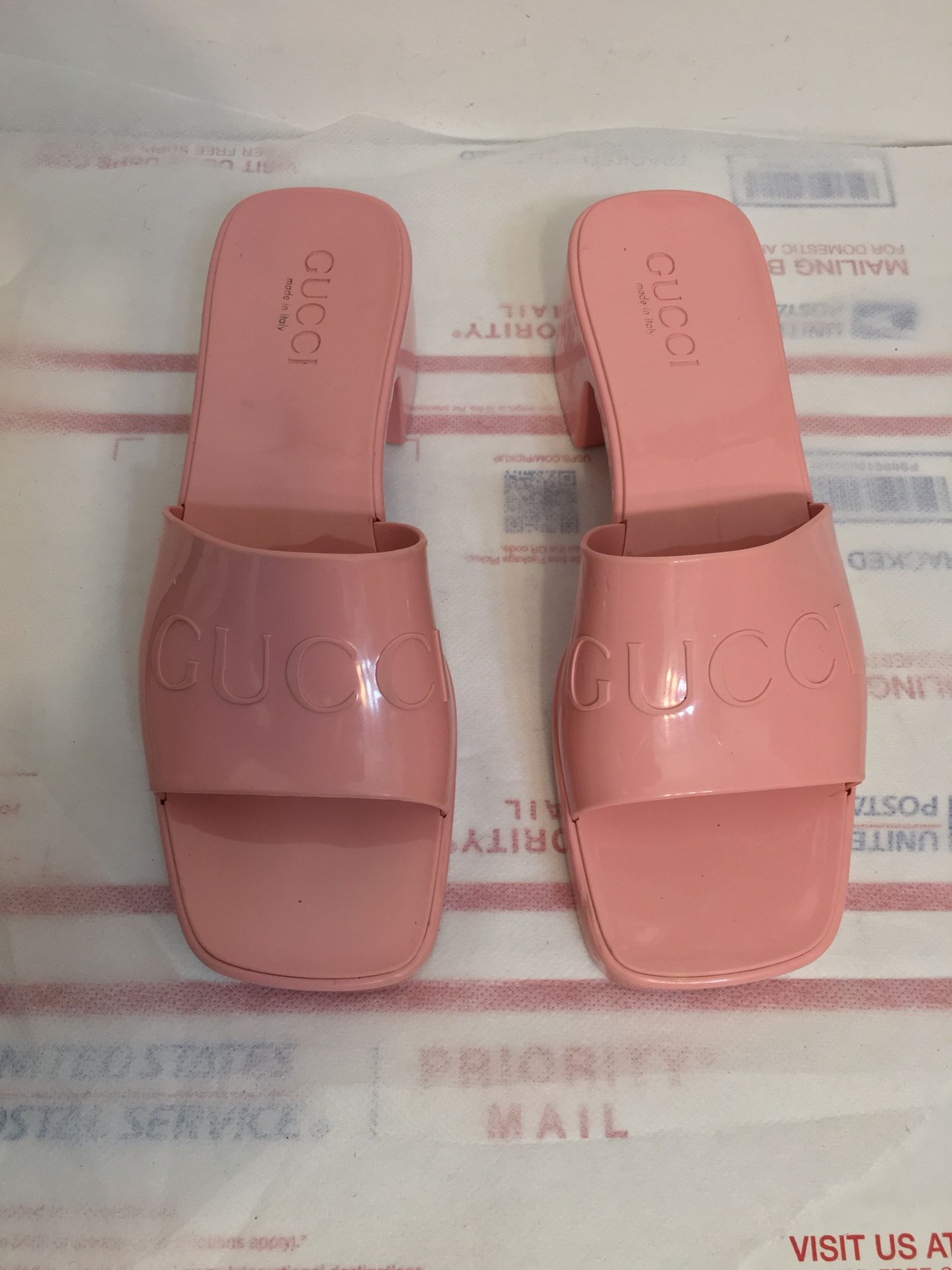 GUCCI Wild Rose Pink Rubber GG Logo Slides Heel Mules Sandals size 37