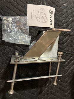 Trailer spare tire carrier