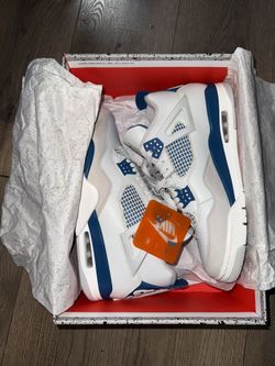 Jordan 4 - Military Blue size 11