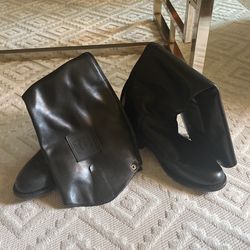 Women’s Size 10 Channel Leather Boots
