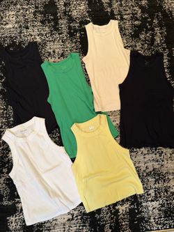 Women’s Solid Tank Tops Size Medium Lot