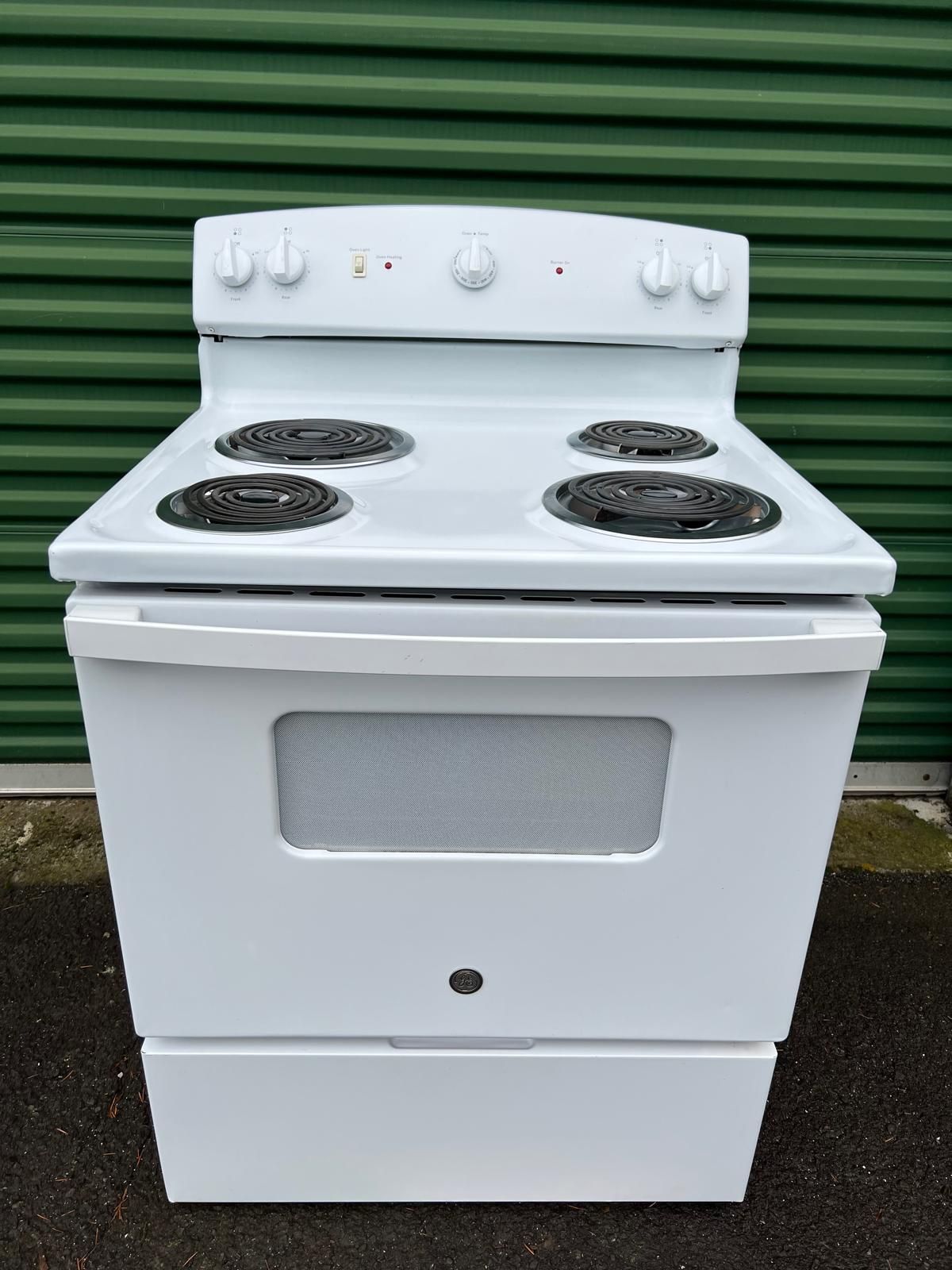 GE stove in excellent condition🔥