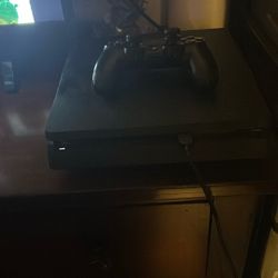 Ps4 with 5 games