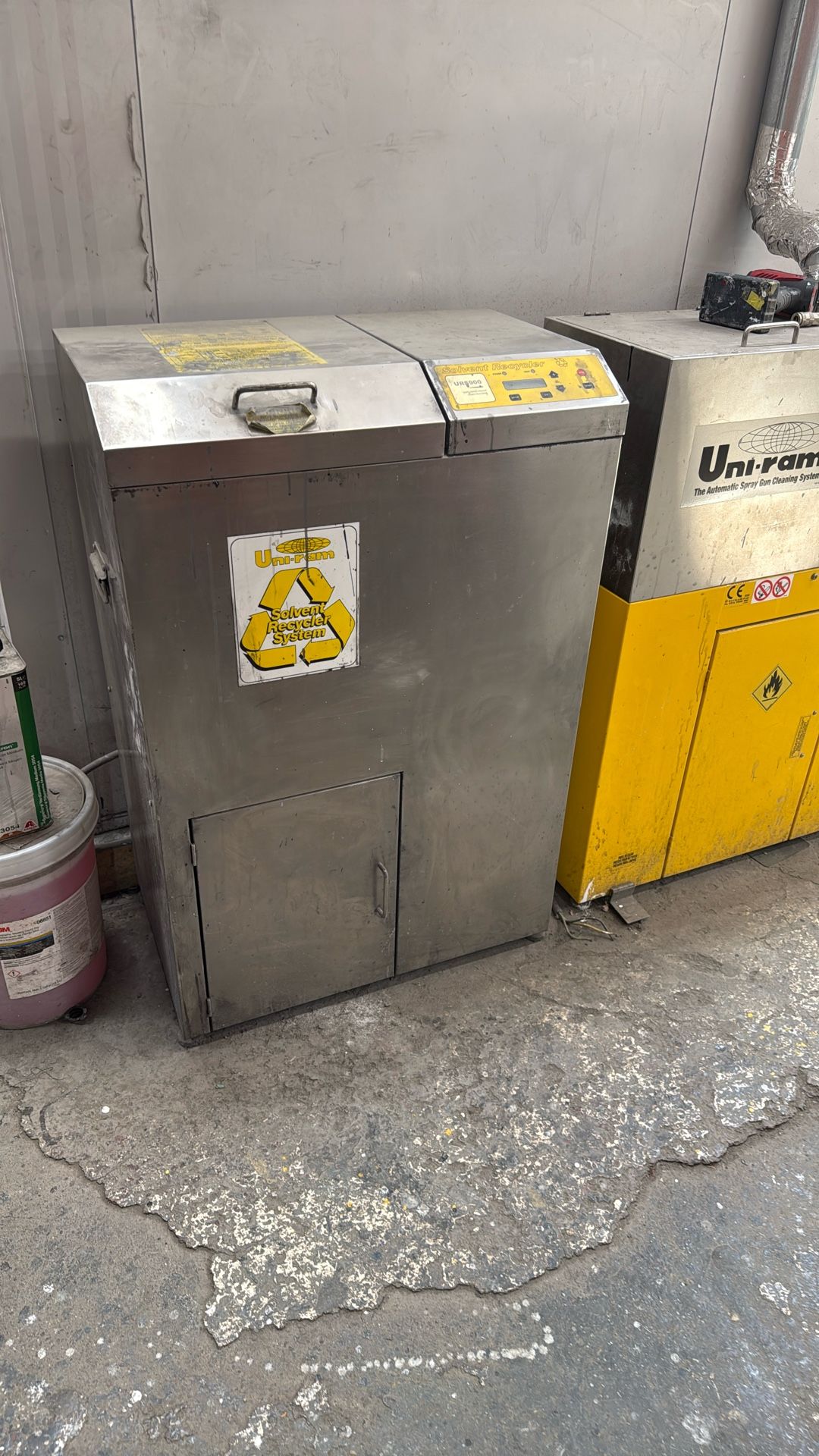 URS900 Uni-ram Solvent Recycler
