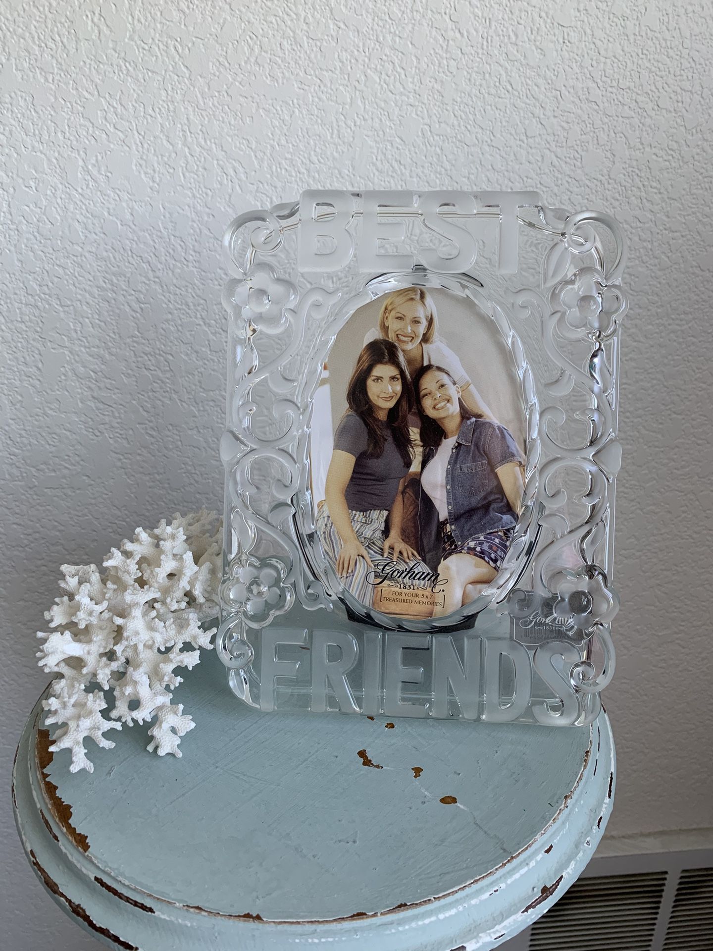 GORHAM Sentimental Traditions Picture Frame Crystal Best Friends Oval Opening