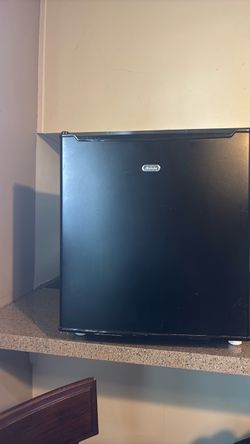 Mini fridge