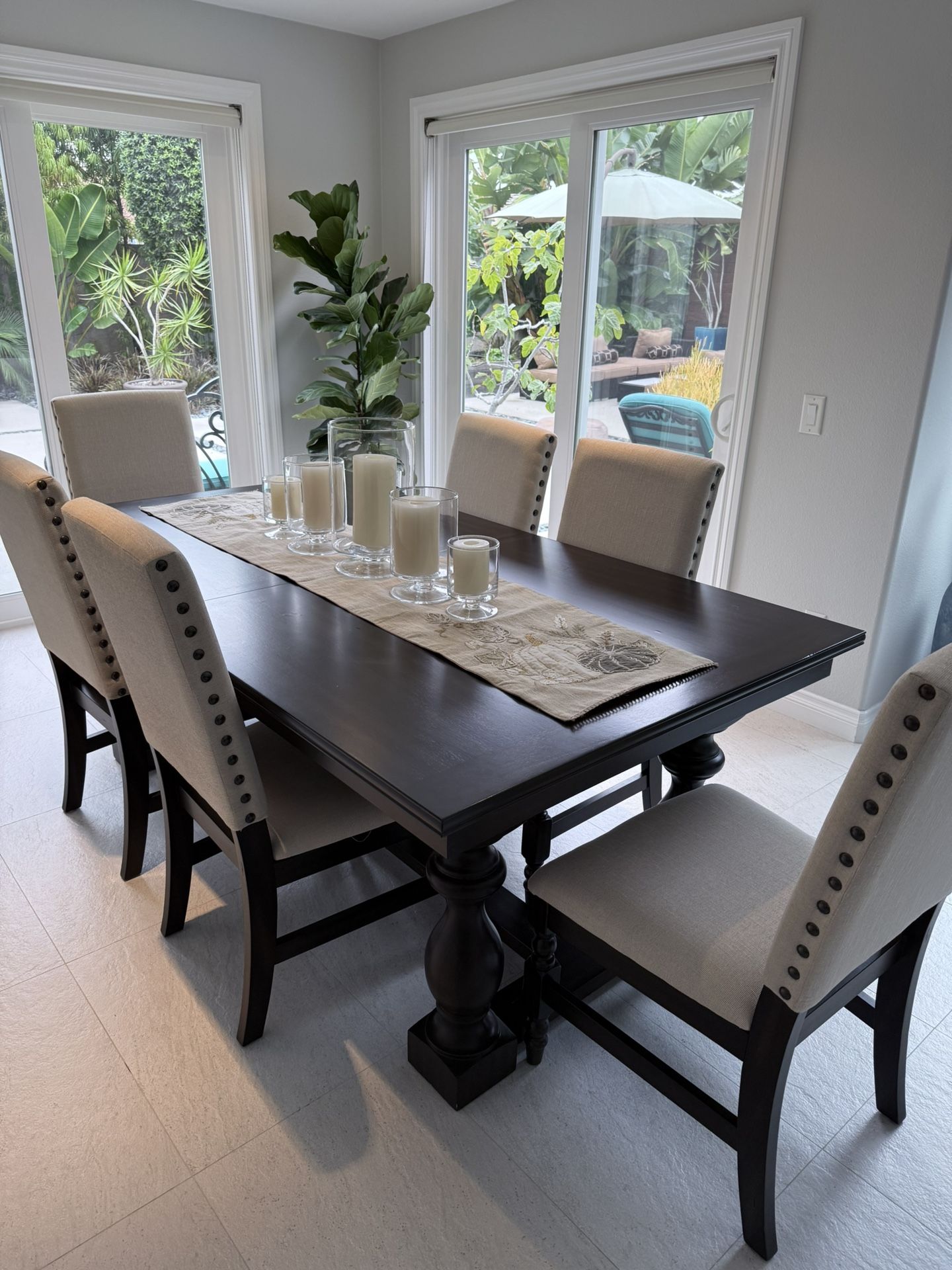 Beautiful Dining Table With Chairs