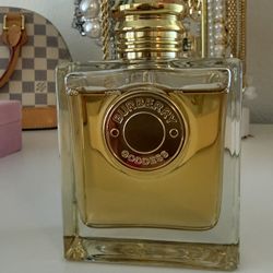 Burberry Goddess Perfume 