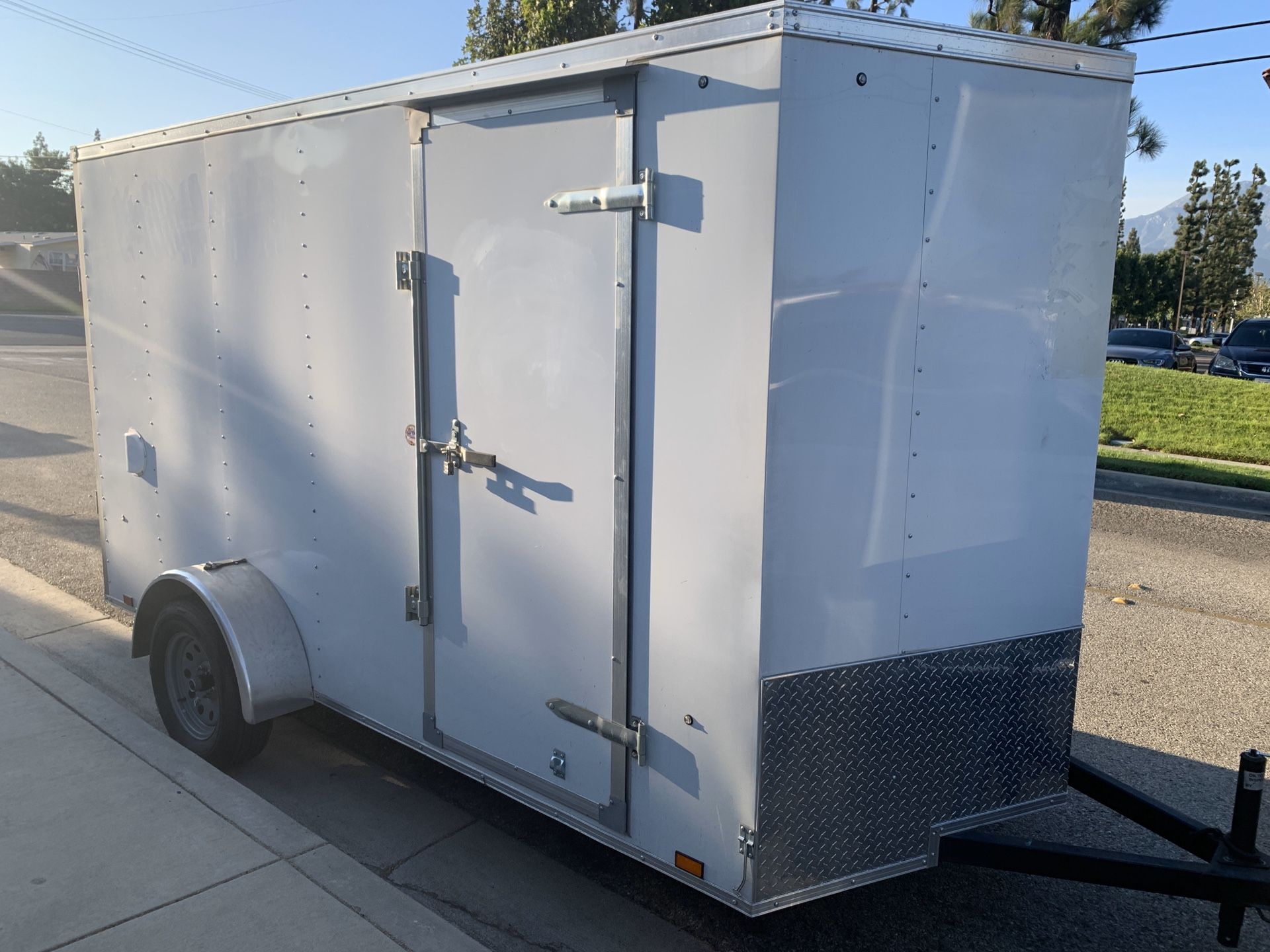 2019 Enclosed Trailer 6x12